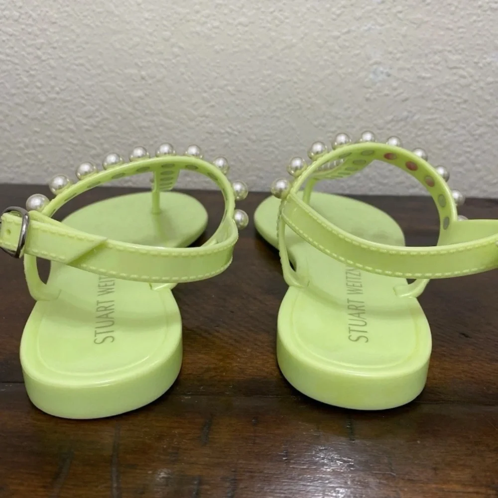STUART WEITZMAN, NEW WITH DEFECT -PEARLY STUD GREEN JELLY SANDALS  Youth 4